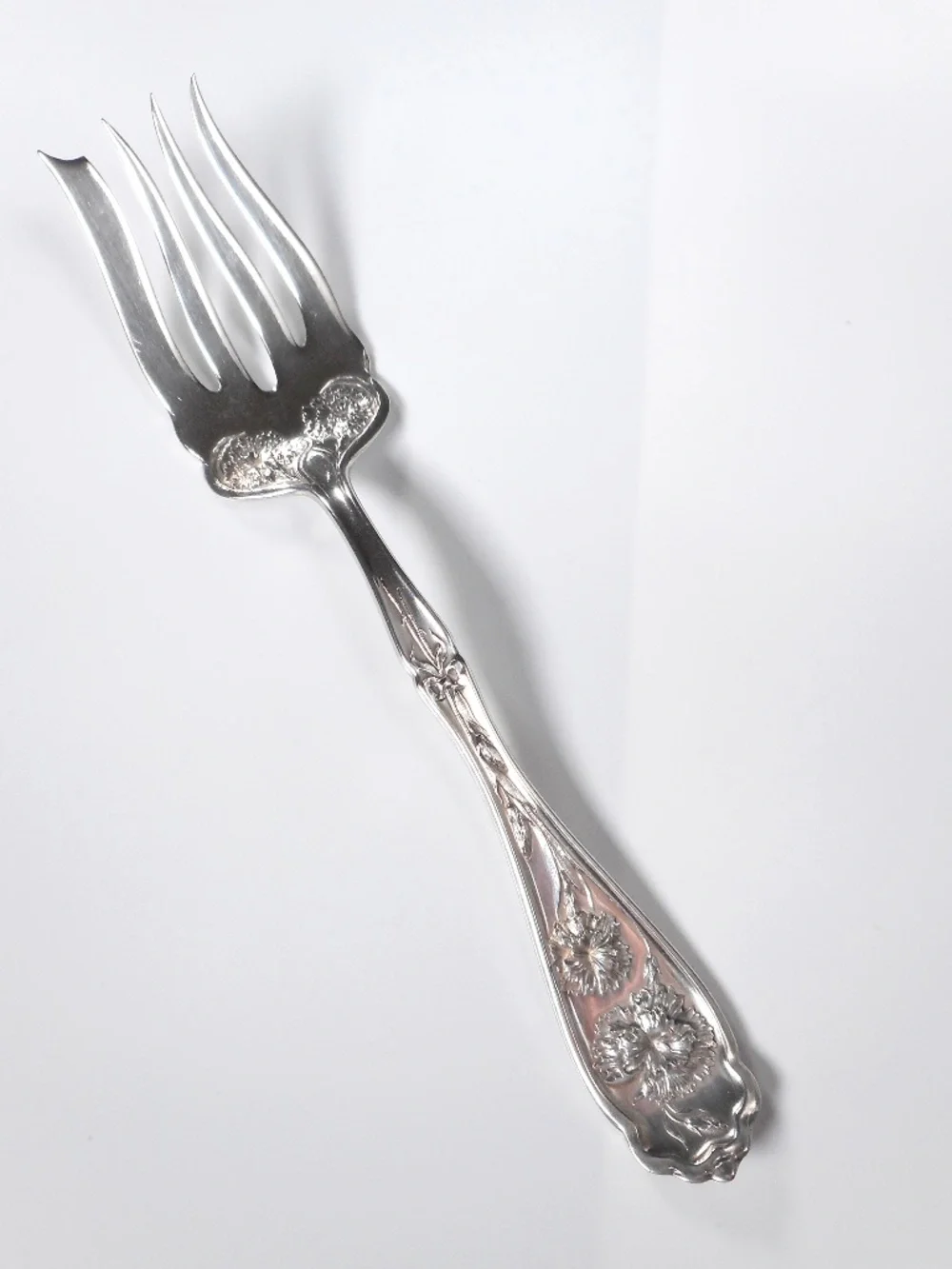 VTG 1908 Wm Rogers W R Keystone CARNATION Silverplate Floral Serving Fork 8.25
